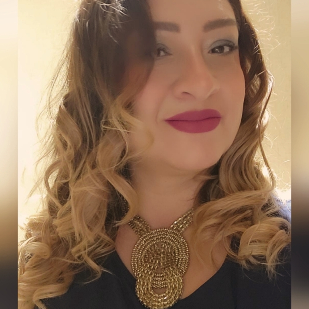 Meet your Posher, Marian